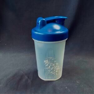 NWOT Blender Bottle